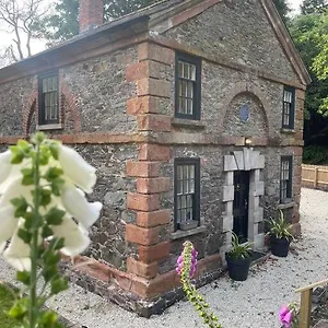 https://bridge-cottage-upper-malone.belfasthotelsireland.com